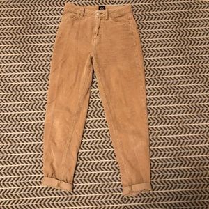 High rise, corduroy pants!